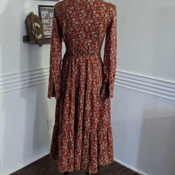 **SOLD***Calista Floral Dress - Picture 3 of 3